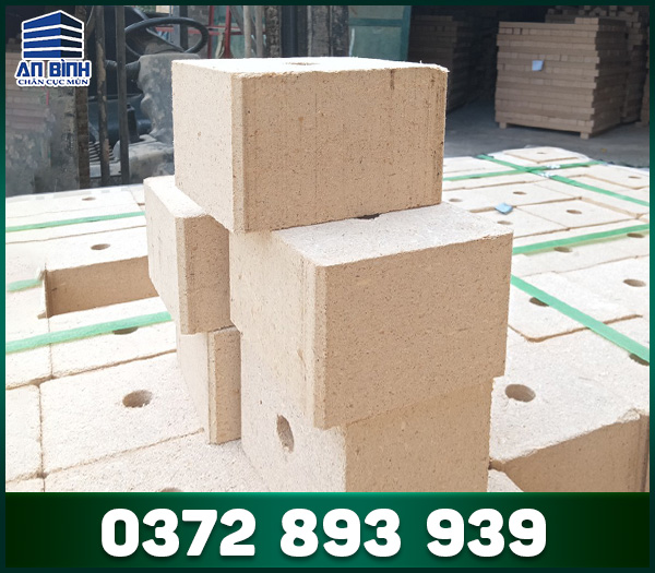 Chân cục mùn, chân đế pallet